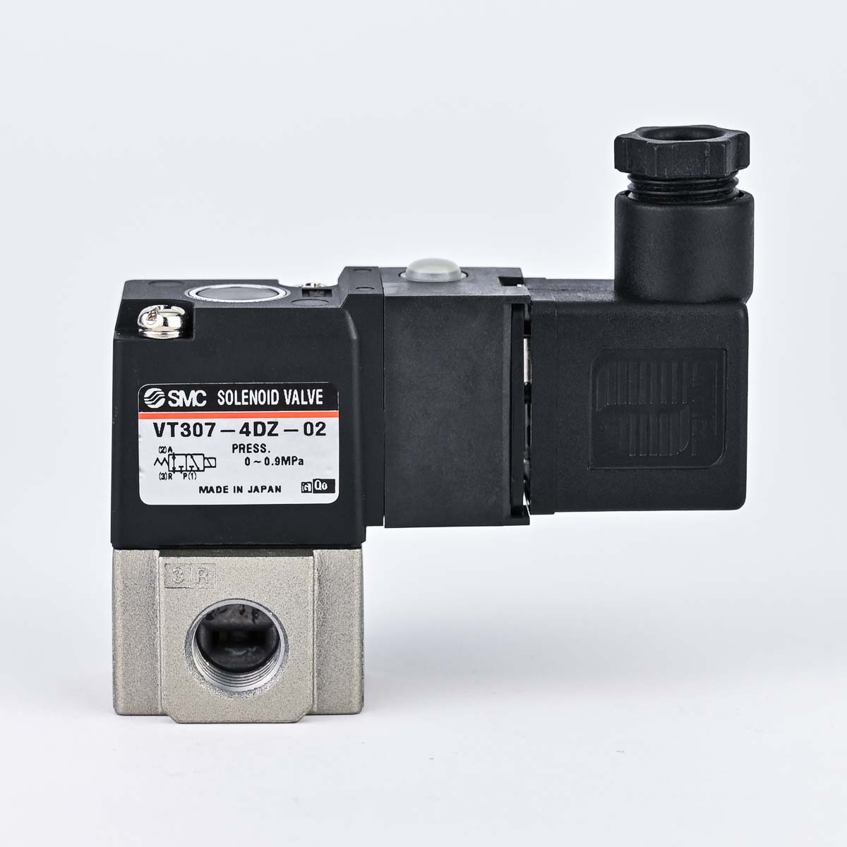 SOLENOID VALVE 3/2 WAY VALVE 220 VAC RC 1/4" VT307 4DZ 02 SMC