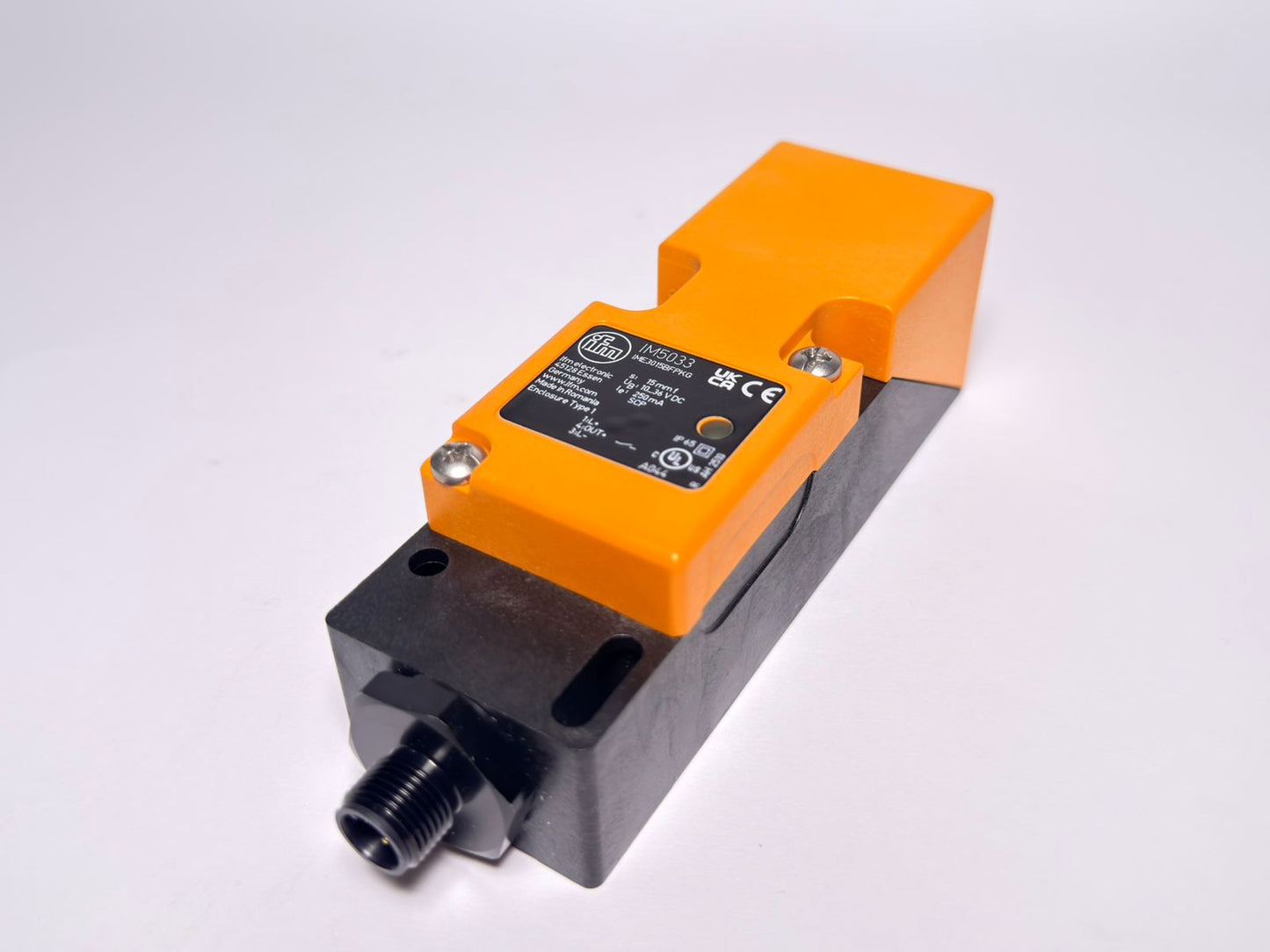 IM5033 - ifm rectangular Proximity Sensor
