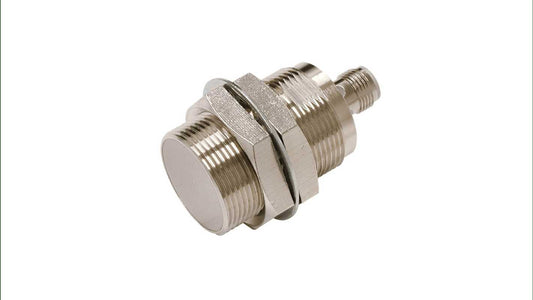 Omron E2E-X15C130-M1